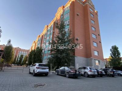 4-комнатная квартира · 160 м² · 2/7 этаж, мкр. Алтын орда, Алия Молдагулова 50а — район Тазалық за 65 млн ₸ в Актобе