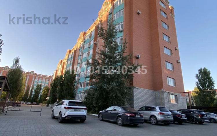 4-комнатная квартира · 160 м² · 2/7 этаж, мкр. Алтын орда, Алия Молдагулова 50а — район Тазалық за 65 млн ₸ в Актобе — фото 2