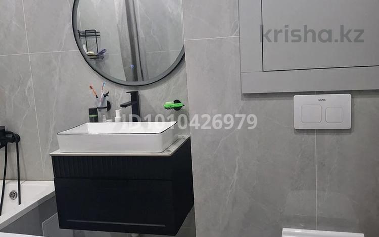 3-комнатная квартира · 85 м² · 1/5 этаж, 17-й мкр 79 за 28 млн ₸ в Актау — фото 2