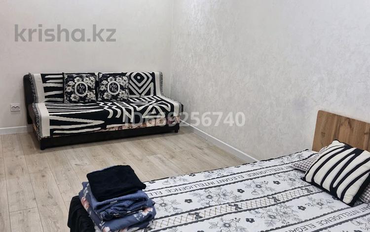 1-бөлмелі пәтер · 36 м² · 2/5 қабат, Бухар жырау 54а — Б.Жырау, бағасы: 11 000 ₸ в Караганде, Казыбек би р-н — фото 5