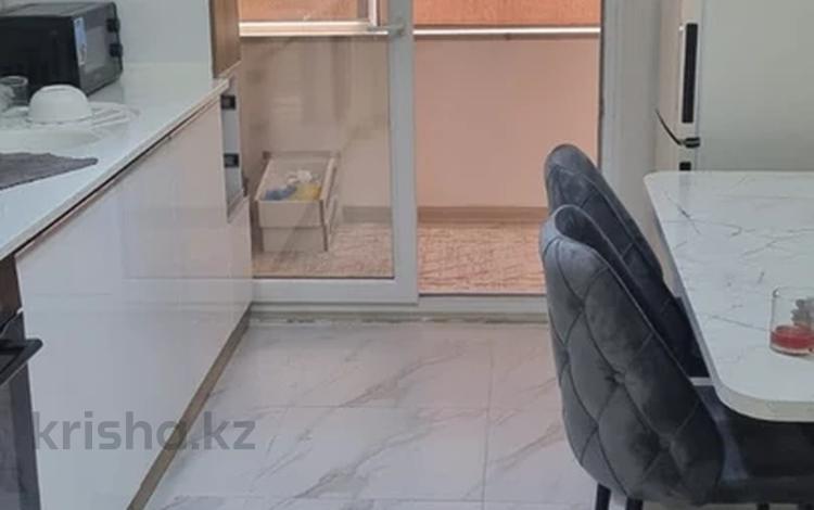 2-комнатная квартира · 69 м² · 5/10 этаж, Куаныша Толеметова 50/6 за 250 000 ₸ в Шымкенте, Абайский р-н — фото 2