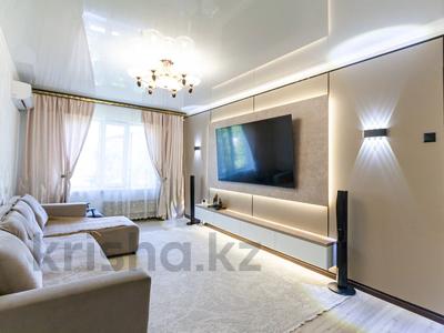 4-бөлмелі пәтер · 90 м² · 5/5 қабат, Мкр. Аксай-3А 64 — Толе-би Яссауи, бағасы: 50 млн ₸ в Алматы, Ауэзовский р-н