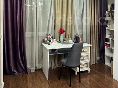 3-комнатная квартира · 90 м² · 4/10 этаж, мкр Аксай-5, Бауыржана Момышулы за 61 млн 〒 в Алматы, Ауэзовский р-н