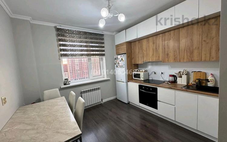 2-комнатная квартира · 62 м² · 9/9 этаж, Жубан Молдагалиев 2 за 250 000 ₸ в Астане, Нура р-н — фото 2