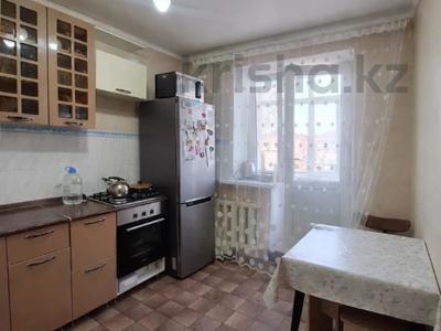 2-бөлмелі пәтер · 49 м² · 5/5 қабат, 4 ш/а, бағасы: 15.8 млн ₸ в Уральске, мкр 4