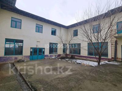 Еркін, кеңселер, дүкендер мен бутиктер, қоймалар, қоғамдық тамақтану орны, фитнес және спорт, медорталықтар мен дәріханалар, білім орталықтары, ойын-сауық, конференц-залдар, кабинеттер және жұмыс орындары, студиялар · 1000 м², бағасы: 3 млн ₸ в Аксукенте