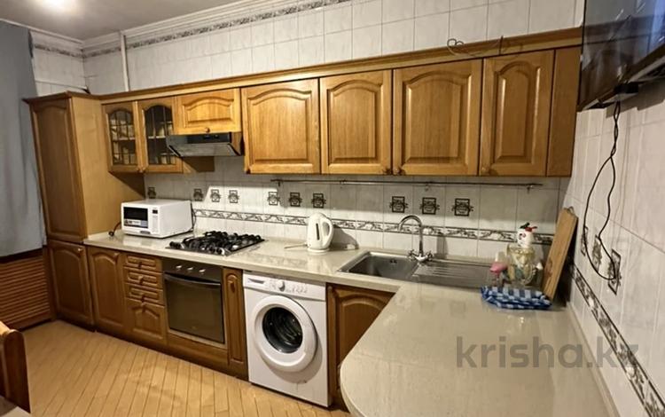 2-комнатная квартира · 60 м² · 1/8 этаж, Абая 208 — Тлендиева за 310 000 ₸ в Алматы, Бостандыкский р-н — фото 2