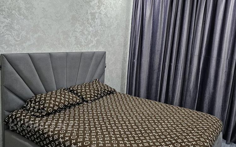 1-бөлмелі пәтер · 20 м² · 1/5 қабат, 8-шағынаудан 16, бағасы: 7 000 ₸ в Шымкенте, Туран р-н — фото 2