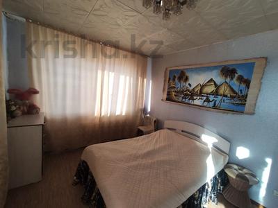 2-бөлмелі пәтер · 54 м² · 8/9 қабат, Камзина 27, бағасы: 17 млн ₸ в Аксу