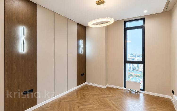 3-комнатная квартира · 73 м² · 23/25 этаж, Акмешит 1/2 за 117 млн ₸ в Астане, Есильский р-н — фото 2