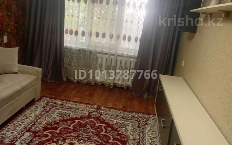3-комнатная квартира · 62 м² · 1/4 этаж, мкр №2 41 за 15 000 ₸ в Алматы, Ауэзовский р-н — фото 2