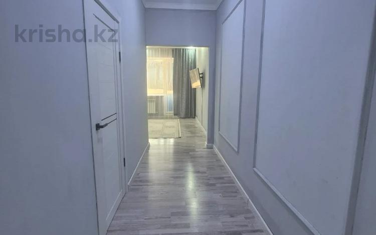 2-бөлмелі пәтер · 80 м² · 5/5 қабат, Алтын орда ш/а., бағасы: 20.5 млн ₸ в Актобе, мкр. Алтын орда — фото 2