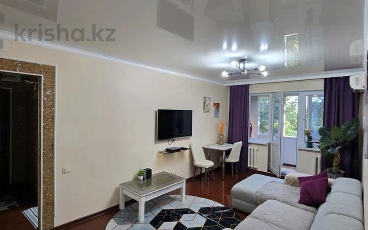 3-комнатная квартира · 60 м² · 5/5 этаж, Телегина Айбергенова 3 — проспект Республики Айбергенова за 25 000 ₸ в Шымкенте, Аль-Фарабийский р-н — фото 2