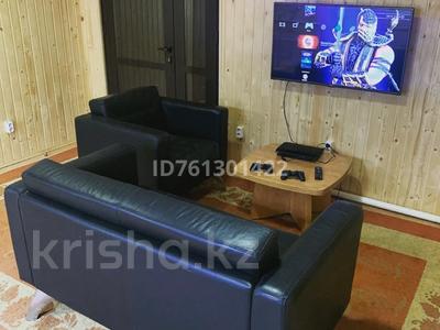 Отдельный дом · 4 комнаты · 800 м², мкр Уркер, Бабажанова 12 — Алтын сака за 600 000 〒 в Астане, Нура р-н