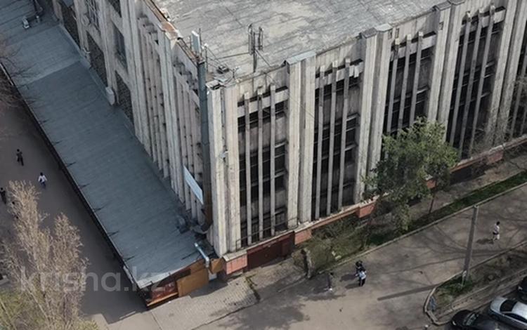 Свободное назначение, офисы, магазины и бутики, общепит, бани, гостиницы и зоны отдыха, фитнес и спорт, образование, развлечения, конференц-залы, кабинеты и рабочие места, студии · 3228 м² за ~ 19.4 млн 〒 в Алматы, Медеуский р-н — фото 6