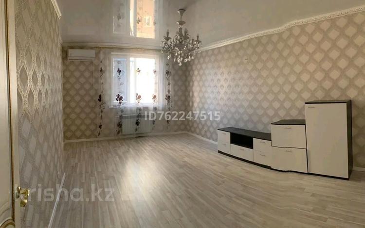 2-комнатная квартира · 57.6 м² · 4/18 этаж, мкр Кадыра Мырза-Али, Сырым Датова 32/2 — Сырым Датова за 23.2 млн 〒 в Уральске — фото 2