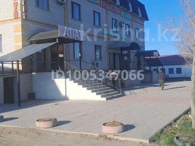 Еркін, кеңселер, қоғамдық тамақтану орны, монша, қонақ үй және демалыс орындары, ойын-сауық · 11000 м², бағасы: 450 млн ₸ в Семее