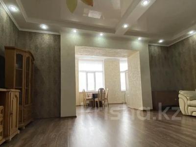 2-комнатная квартира, 56 м², 3/5 этаж помесячно, Жамбыла жабаева за 270 000 〒 в Петропавловске
