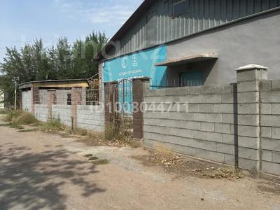 Свободное назначение, офисы, магазины и бутики, общепит, салоны красоты, фитнес и спорт, медцентры и аптеки, образование, развлечения, конференц-залы, кабинеты и рабочие места, студии · 447.1 м² за 700 000 〒 в Конаеве