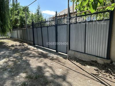Жер үй мен саяжайлар в Жетысу обл.: Жеке үй · 6 бөлме · 131.7 м² · 30 сот., Ул.Алимамедова 62, бағасы: 37 млн 〒 Жеке үй · 6 бөлме · 131.7 м² · 30 сот., Ул.Алимамедова 62, бағасы: 37 млн 〒 в Балпыке Би