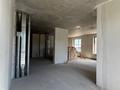 3-бөлмелі пәтер · 81.8 м² · 2/8 қабат, Юго-Восток ш/а., ​Улица Аманжолова 47/1, бағасы: 46.1 млн ₸ в Караганде, Казыбек би р-н — фото 2