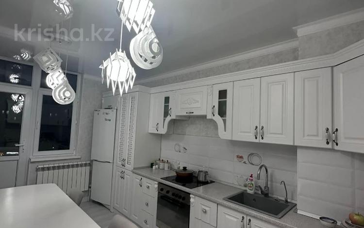 4-комнатная квартира · 170 м² · 8/25 этаж, мкр 11 за 47 млн ₸ в Актобе — фото 2