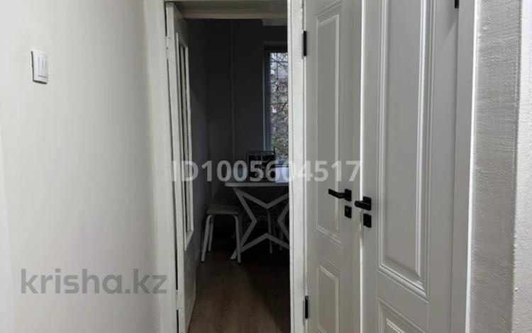 3-комнатная квартира · 63 м² · 2/5 этаж, мкр Казахфильм 10 за 400 000 ₸ в Алматы, Бостандыкский р-н — фото 2