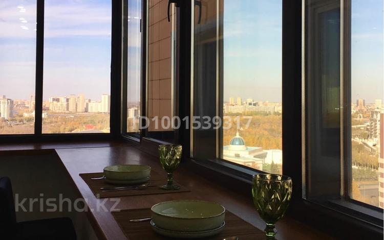 2-комнатная квартира · 40 м² · 17/19 этаж, мкр Шубар, Кабанбай-батыра 4/2 за 300 000 ₸ в Астане, Есильский р-н — фото 2