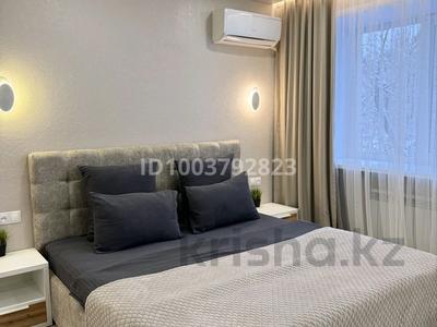 1-комнатная квартира · 33 м² · 2/5 этаж, Нуркен Абдирова 50/1 за 20 000 ₸ в Караганде, Казыбек би р-н