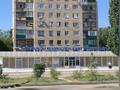 1-бөлмелі пәтер · 32 м² · 6/9 қабат, Курмангазы 173 — Центр МагУрал,Дом быта Школьник КазИТу, бағасы: 12.6 млн ₸ в Уральске, мкр Школьник — фото 3