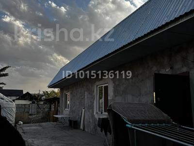 Отдельный дом · 3 комнаты · 60 м² · 6 сот., мкр Саялы 15 — Ақсай 15 за 77 млн ₸ в Алматы, Алатауский р-н