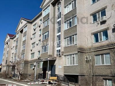 2-комнатная квартира · 78 м² · 1/5 этаж, Шамши Калдаякова 5Г — В центре города. за 29 млн 〒 в Актобе