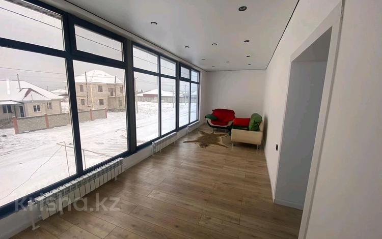 Жеке үй · 7 бөлме · 200 м² · 10 сот., Ынтымак, бағасы: 50 млн ₸ в Талдыкоргане, село Ынтымак — фото 2
