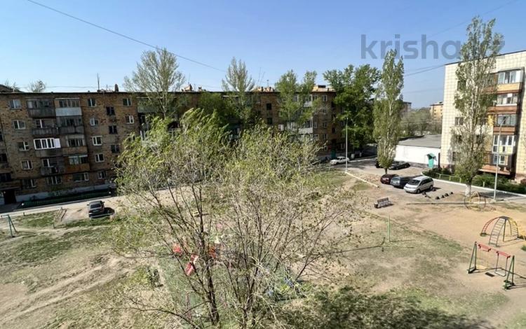 2-комнатная квартира · 47 м² · 4/5 этаж, Майкудук, 14й микрорайон 18 за 12.3 млн ₸ в Караганде, Алихана Бокейханова р-н — фото 2