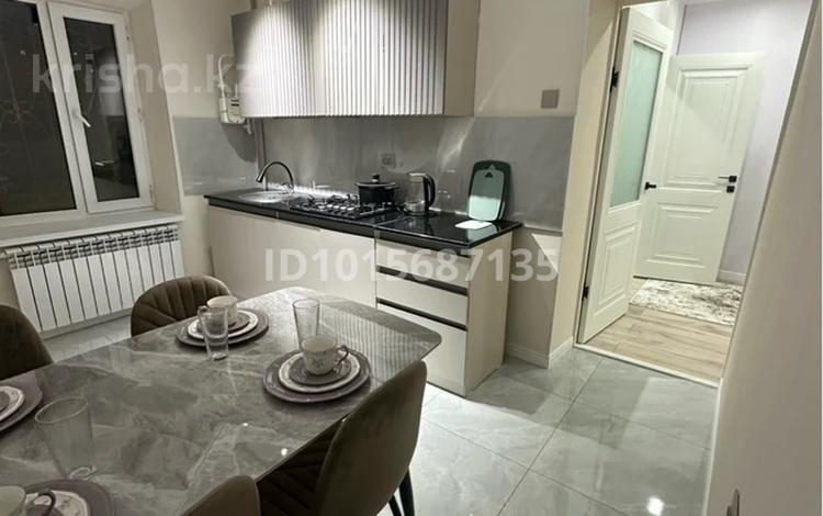 3-бөлмелі пәтер · 70 м² · 1/3 қабат, Амангельды Иманова 111, бағасы: 25 млн ₸ в  — фото 2