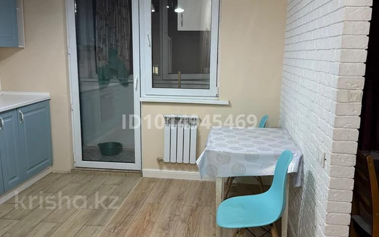 1-комнатная квартира · 47 м², Жунисова 12/4 за 200 000 ₸ в Алматы, Наурызбайский р-н — фото 2