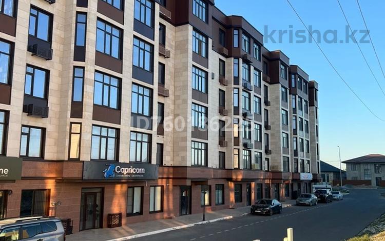 1-комнатная квартира · 68.8 м² · 3/5 этаж, мкр Нурсая-3, Абулхайр-хана 56А за 29.5 млн 〒 в Атырау — фото 9