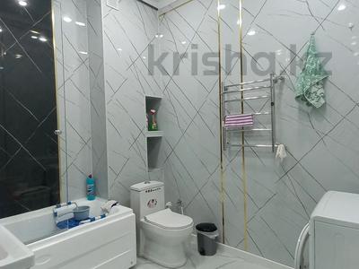 2-комнатная квартира · 60 м² · 7/9 этаж, Толеби 118 за 29.8 млн 〒 в Таразе