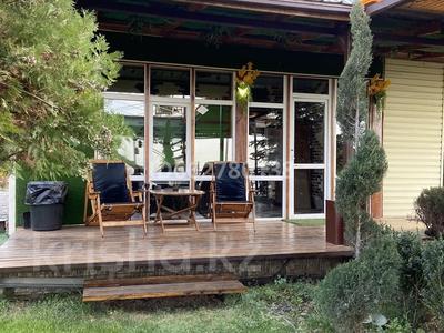 Дача · 3 комнаты · 65 м², мкр Коктобе, Дошкольник 59 за 40 000 〒 в Алматы, Медеуский р-н