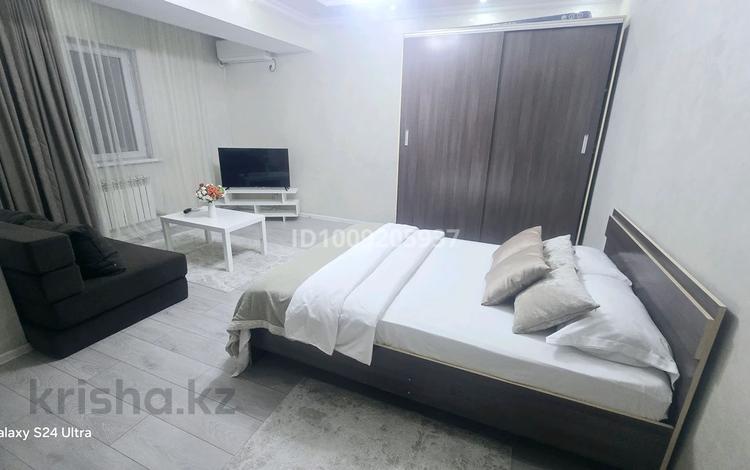 1-комнатная квартира · 43 м² · 9/9 этаж, мкр Айнабулак-2 — Палладина Жумабаева за 18 000 ₸ в Алматы, Жетысуский р-н — фото 39