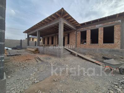 Жеке үй · 6 бөлме · 350 м² · 10 сот., Есенберлина — Жалайыр, бағасы: 85 млн 〒 в Талдыкоргане