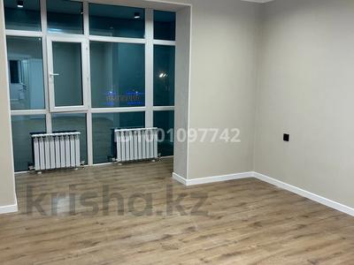 2-бөлмелі пәтер · 56 м² · 2/5 қабат, Уалиханова 7, бағасы: 22 млн 〒 в Щучинске