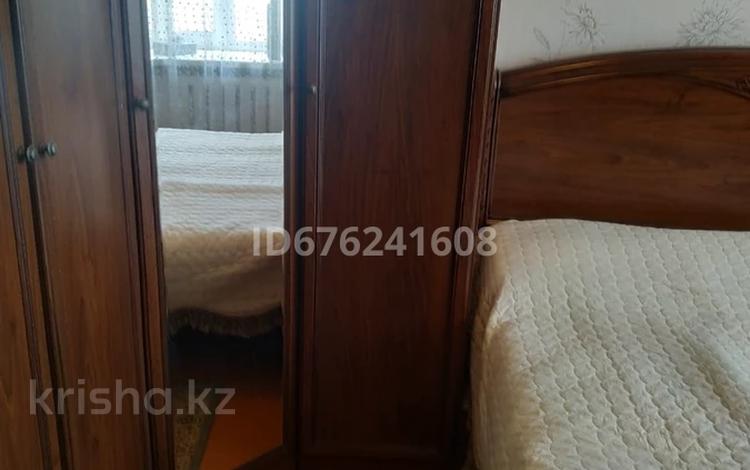 3-комнатная квартира · 64 м² · 7/9 этаж, Майкудук, 11а микрорайон 26 за 17.5 млн ₸ в Караганде, Алихана Бокейханова р-н — фото 2