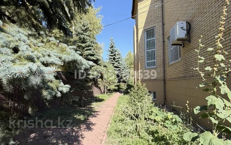 Жеке үй · 7 бөлме · 360 м² · 10 жүзд., Токпанова — Угол Токпанова за магазином Мечта по ул. Амман, бағасы: 2 млн ₸ в Астане, Алматы р-н — фото 2