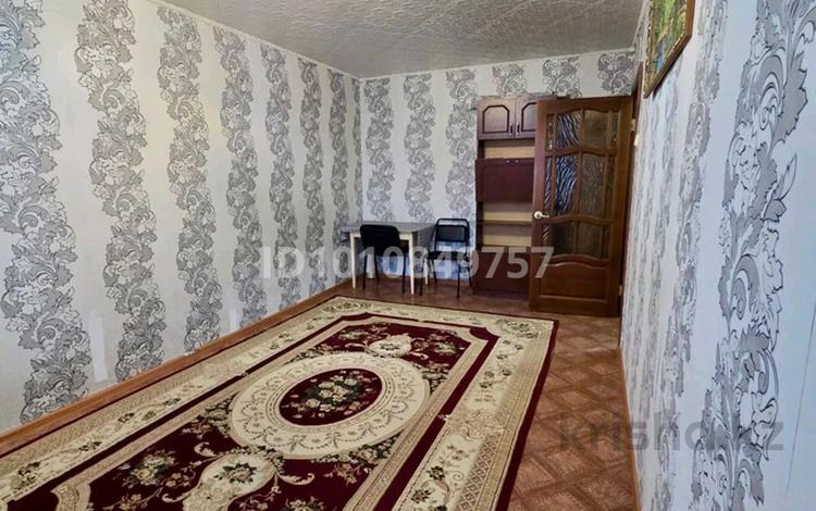 2-комнатная квартира · 50 м² · 5/9 этаж, мкр 4 4А за 135 000 ₸ в Уральске — фото 2