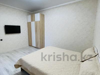 2-комнатная квартира · 45 м² · 8/17 этаж, мкр Юго-Восток, Букетова 3/2 — Момышулы Ашимова Global city за 2 000 ₸ в Караганде, Казыбек би р-н