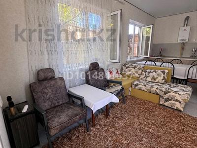 Дача · 3 комнаты · 150 м², жилой массив Кайнар Булак, Абрикосова 145а — Находится возле магазина корзинка за 50 000 ₸ в Шымкенте, Абайский р-н