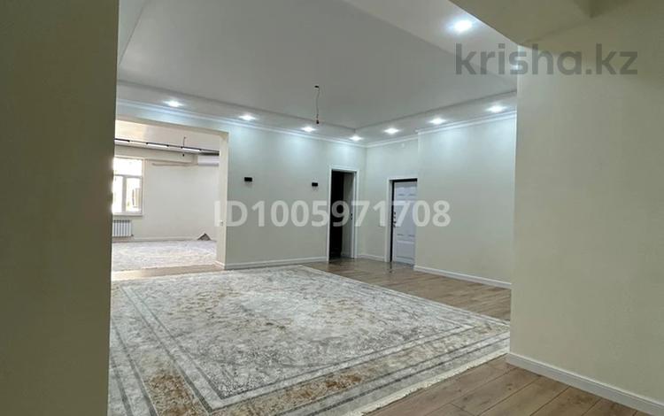 5-бөлмелі пәтер · 180 м² · 5/13 қабат, 16-й мкр 84, бағасы: 74 млн ₸ в Актау — фото 36