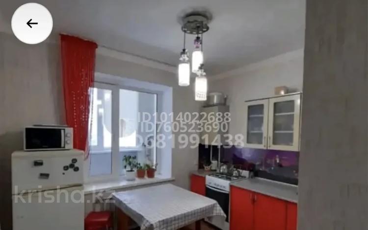 1-комнатная квартира · 54 м² · 5/5 этаж, мкр. Зачаганск пгт 108/2 за 15 млн ₸ в Уральске — фото 5