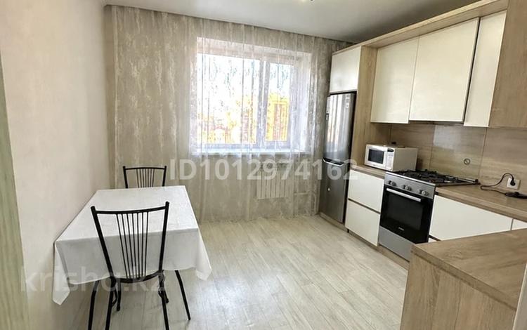 1-бөлмелі пәтер · 42 м² · 9/9 қабат, Акана серэ 52, бағасы: 19 млн ₸ в Кокшетау — фото 3